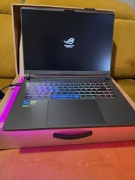 Laptop Asus ROG Strix G16 G615 i5-13450HX / 16 GB / 512 GB / RTX 5050 