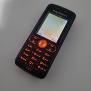 Sony Ericsson W200 bez simlocka 