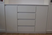 komoda biała 140 cm cztery szuflady dwie półki