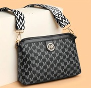 Nowa torebka damska Listonoszka regulowany pasek, kieszonki Czarna