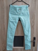 Miętowe spodnie damskie – nowe z metką – rozmiar z metki M (realnie S)