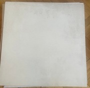 Kafelki podłogowe białe z wzorem