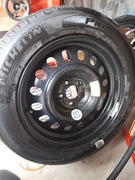 Felga stalowa z oponami 