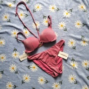 Delikatny różowy kostium kąpielowy Calzedonia S 