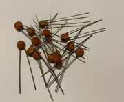 12pF 250V KFP kondensator ceramiczny  zabytek PRL CERAD