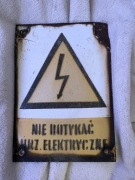 Tabliczka ostrzegawcza PRL „Nie dotykać urz. elektryczne”