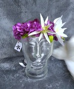 Wianek na głowę z fioletowych i białych kwiatów