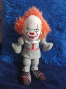 Pennywise maskotka z filmu TO interaktywna 