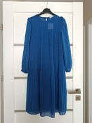 Niebieska szafirowa plisowana sukienka do kolana z rękawem 7/8 M/L