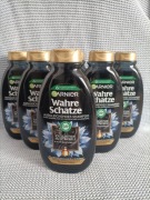 Szampon Wahre Schatze z węglem aktywnym i olejem z czarnuszki