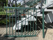 Bramka barierka na wejście drzwi dla dziecka dzieci regulowana z regulacją