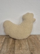 Poduszka kurka kura 33 cm boucle miekka baranek wielkanoc
