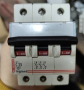 Legrand wyłącznik Nadprądowy 3P C25A S303 605652