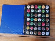 Album z kapslami po piwie i napojach