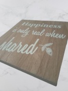 ZAWIESZKA ozdoba ścienna TABLICZKA DREWNIANA Z NAPISEM: Happiness is ...