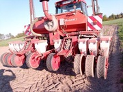 Siewnik kukurydzy Becker 