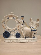 Figurka z porcelany  karoca