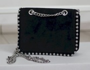 Zara Woman czarna torebka zamszowa na łańcuszku skóra naturalna okazja