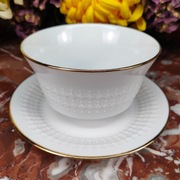 Elegancka porcelanowa sosjerka z podstawką - 430 ml - Winterling Bavaria