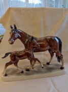 PIĘKNA FIGURKA ,,KONIE" HERTWIG KATZHUTTE