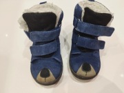 Buty Mido z motywem misia, r. 23