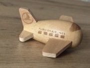 Figurka drewniana samolot Turkish Airlines drewno zabawka eco