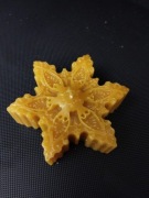 Świeca z wosku pszczelego – gwiazdka śnieżynka duża