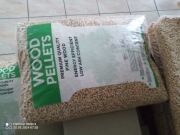 Pellet lisciasto-iglasty