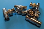 Nowy Trójnik Rozgałęźnik BNC 1x Wtyk 2x Gniazdo 50 Ohm
