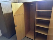 Szafa ubraniowa – klasyczna, dwudrzwiowa