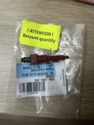 Dysza spryskiwacza szyby tylnej VW Passat <2015