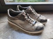 sneakersy półbuty skórkowe Bugatti  ocieplane  metaliczne zwierzęcy motyw