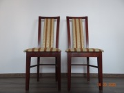 8 krzeseł do jadalni