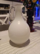 Dzbanek flakonik wazon biały szklany