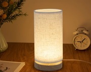 Lampa stołowa LED – ciepła i nowoczesna lampka nocna z litego drewna