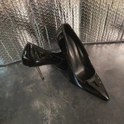 Czarne klasyczne szpilki – rozmiar 39 (pasują na 38), nowe