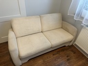 Sofa rozkładana z funkcją spania i pojemnikiem na pościel