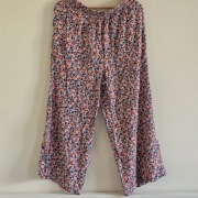Spodnie w kwiatki New Look 16 100% wiskoza