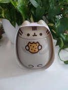 Pusheen - pojemnik ceramiczny na ciastka (wersja z ciastkiem)