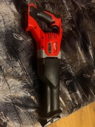 Milwouke piła szablasta 