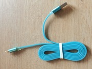 Turkusowy kabel USB – Lightning do ładowania i synchronizacji danych