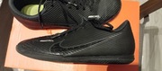 Juniorskie buty halowe Nike Mercurial Vapor 15 Club IC DJ5955-001 r. 40,5