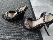 Buty na koturnach z opalizujacymi cyrkoniami, 39
