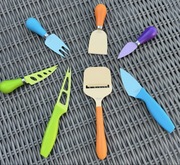 Zestaw noży ceramicznych do krojenia sera 7 sztuk