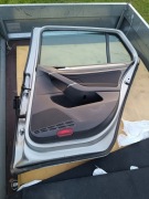 VW GOLF 7 hatchback drzwi tylne prawe kompletne (uszkodzone)   