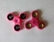 SPINNER FIDGET HAND SPINER 2 SZTUKI W ZESTAWIE RÓŻOWA ZABAWKA ANTYSTRESOWA 