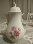 Dzbanek porcelanowy Kaiser Germany 100/4