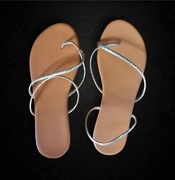 Śliczne złote japonki klapki