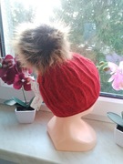 Czapka damska z pomponem 