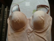 Halka modelująca wyszczuplająca 36/38 Triumph śliska bardzo elastyczna